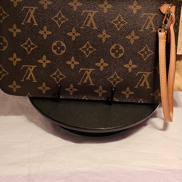 Louis Vuitton Neverful MM Turquoise Pochette, Box,Ribbon & Dust Bag - Picture 13 of 16